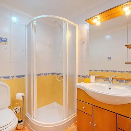 Braganca Paradise 公寓